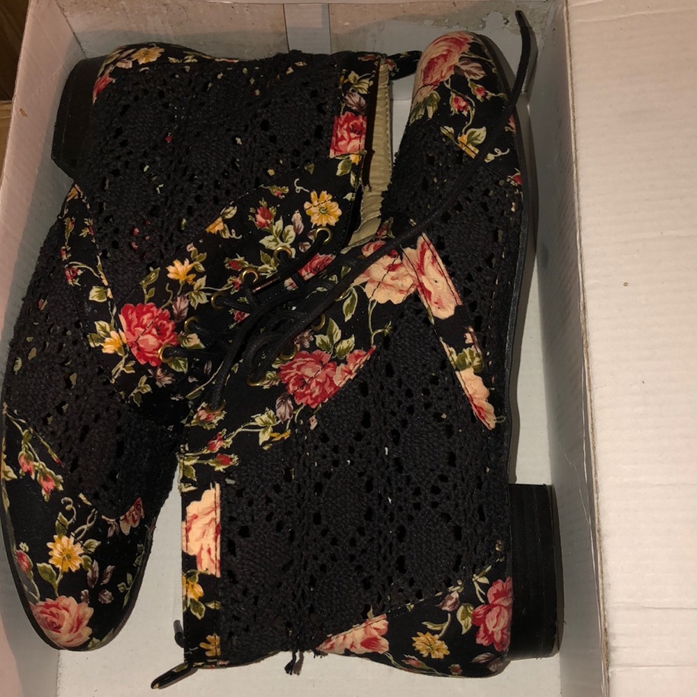 Lace floral ankle booties